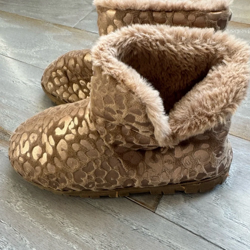 Leopard Print Fur-Lined Ankle Boots